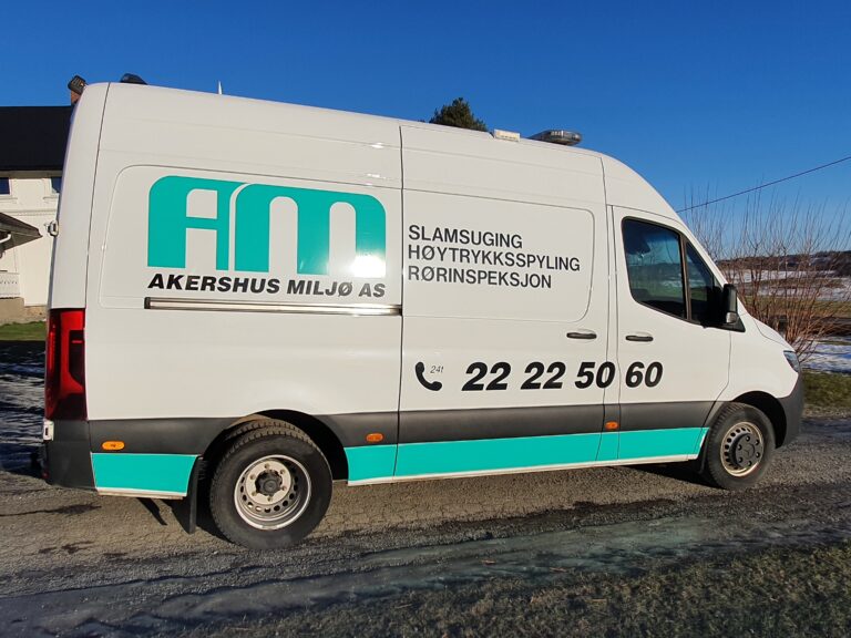 bildet viser akershus miljø sin rørinspeksjonsbil for å åpne tette rør